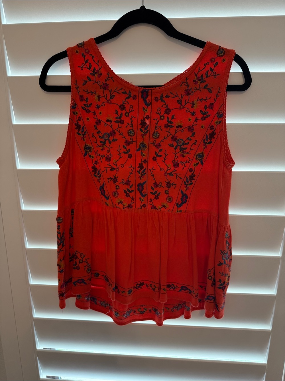 Umgee Coral Embroidered Sleeveless Peplum Camisole